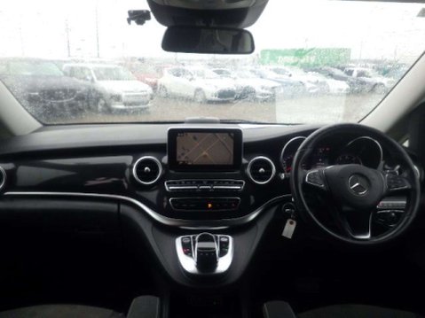 Mercedes-Benz V Class 2.2 V220d BlueTEC SE MPV 5dr Diesel G-Tronic+ Euro 6 (s/s) 7 Seat (163 ps) 4
