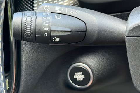 Volvo XC40 D4 R-DESIGN PRO AWD 43