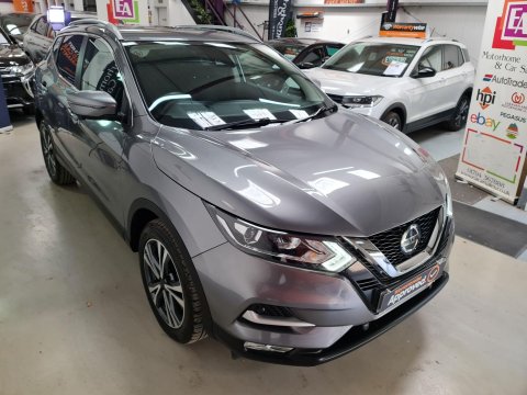 Nissan Qashqai 1.6 DIG-T N-Connecta Euro 6 (s/s) 5dr 13
