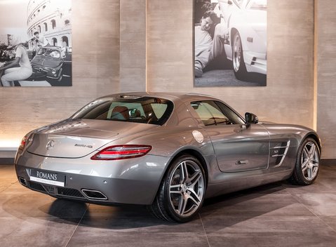 Mercedes-Benz SLS AMG 7