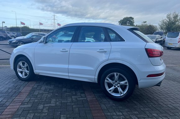 Audi Q3 2.0 TDI SE 17