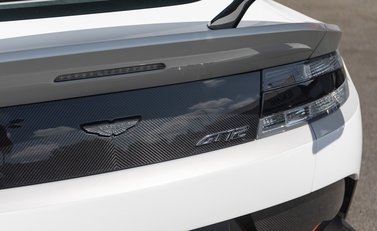 Aston Martin Vantage GT12 33