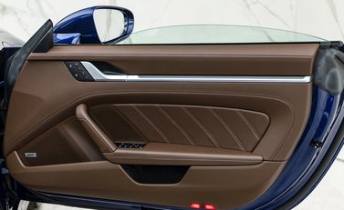 Porsche 911 (992) Turbo S Cabriolet 23