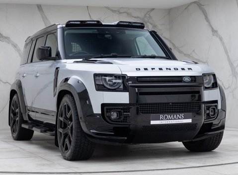 Land Rover Defender 110 D300 HSE Hard Top URBAN 6