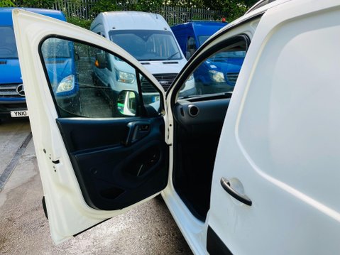 Peugeot Partner 1.6 HDi 850 S Panel Van 4dr Diesel Manual L1 (153 g/km, 90 bhp) 26
