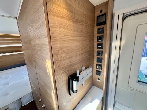 Adria Adora Thames 613 UT 22