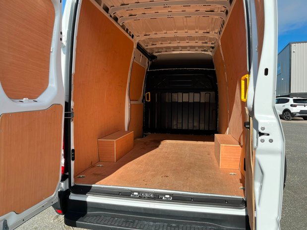 Iveco Daily Daily 35S14A8V H2 2.3 Van 3520L WB Hi-Matic 7