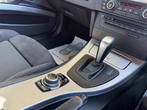 BMW 3 Series 2.0 318d M Sport Touring Steptronic Euro 5 5dr 23