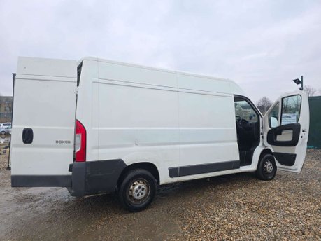Peugeot Boxer 2.0 BlueHDi 335 Professional Panel Van 5dr Diesel Manual L2 H2 Euro 6 (130  17