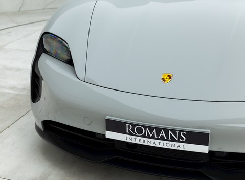 Porsche Taycan GTS Sport Turismo 23