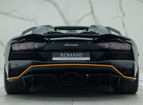 Lamborghini Aventador S LP 740-4 ROADSTER 11