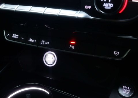 Audi A4 2.0 A4 S Line Black Edition 35 TFSI Semi-Auto 4dr 34