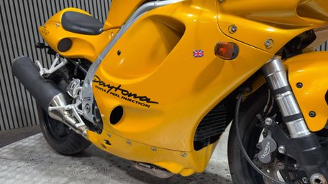Triumph Daytona 1997 ONLY 27K RUNNING PROJECT BIKE SPARES OR REPAIR 13