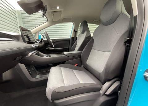 MG MG4 EV URBAN 53.9kWh PREMIUM LONG RANGE 15