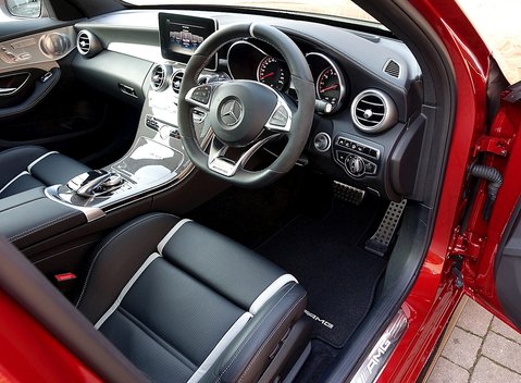 Mercedes-Benz C63 C63 S Saloon 18