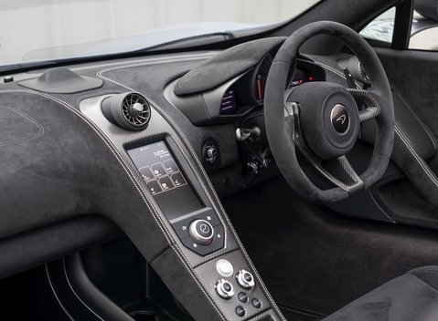 McLaren 675LT Spider 19