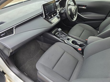Toyota Corolla 1.8 VVT-h GPF Design Touring Sports 5dr Petrol Hybrid CVT Euro 6 (s/s) (122 29