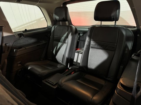 Volvo XC90 D5 R-DESIGN SE AWD 18