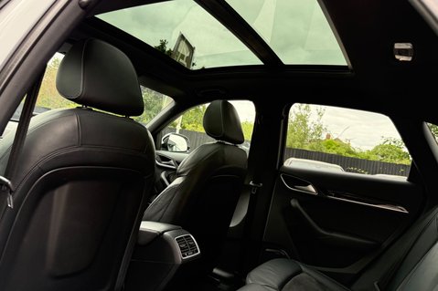 Audi Q3 TDI QUATTRO BLACK EDITION - PAN ROOF - 20 INCH ALLOYS 24