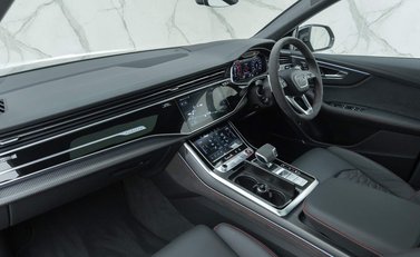 Audi RS Q8 Vorsprung 15