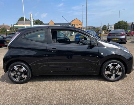 Toyota Aygo 1.0 Aygo X-Clusiv VVT-I 3dr 10
