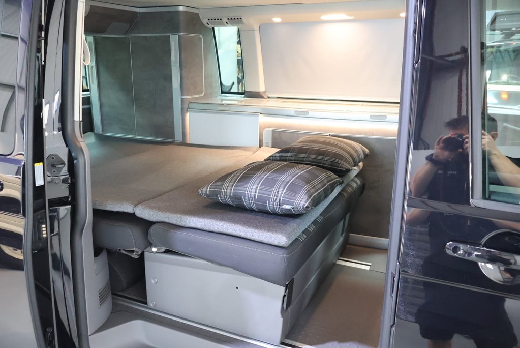 Volkswagen California OCEANI 4MOTION DSG HUGE SPEC VERY RARE  5 YEAR WARRANTY FROM NEW  4 BERTH 35