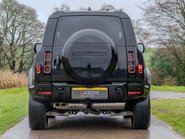 Land Rover Defender D300 X-Dynamic HSE 26