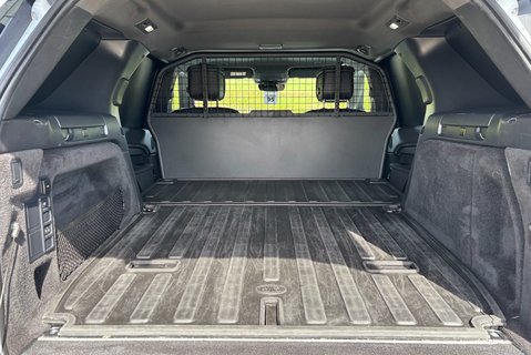 Land Rover Discovery D300 R-Dynamic HSE MHEV Panel Van 11