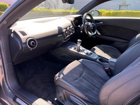 Audi TT 1.8 TFSI Black Edition Euro 6 (s/s) 3dr 64