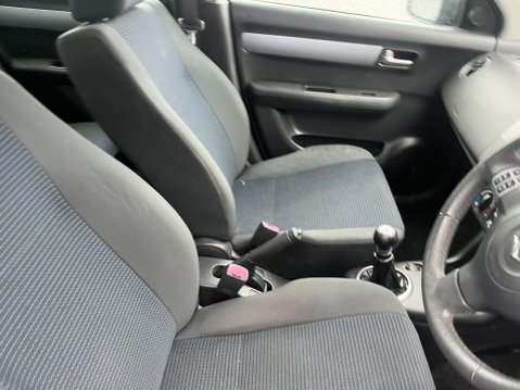 Suzuki Swift 1.3 TD SZ3 5dr 5