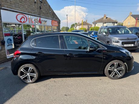 Peugeot 208 S/S GT LINE 8
