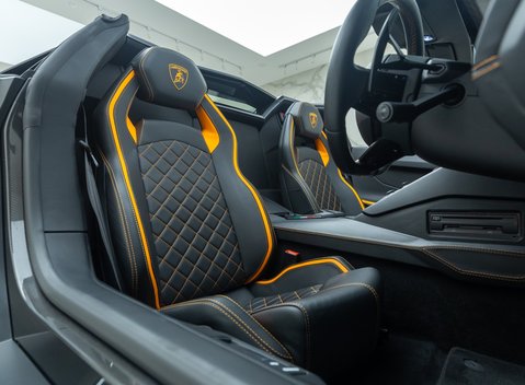 Lamborghini Aventador S LP 740-4 ROADSTER 17