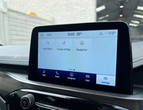 Ford Kuga 2.5 Duratec 14.4kWh Vignale SUV 5dr Petrol Plug-in Hybrid CVT Euro 6 (s/s) 35
