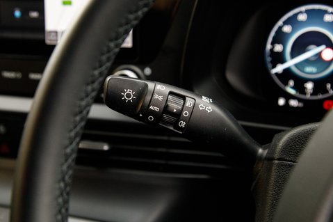 Hyundai i20 T-GDI PREMIUM MHEV 16