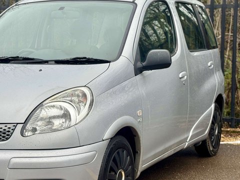 Toyota Yaris Verso 1.3 Yaris Verso T3 Auto 5dr 29