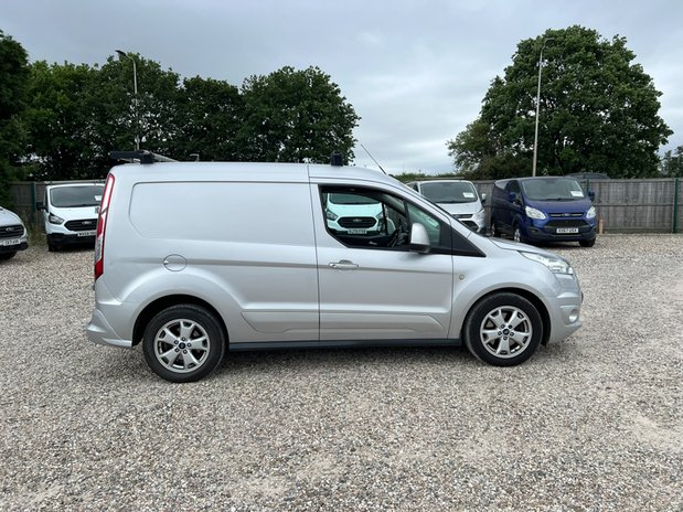 Ford Transit Connect SWB L1H1 Low Roof Limited Air Con Alloys Sensors EURO 6 NO VAT 5