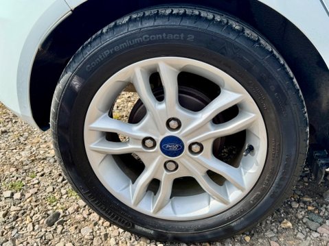 Ford Fiesta ZETEC 43