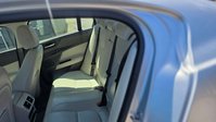 Jaguar XE 2.0d Portfolio Saloon 4dr Diesel Auto Euro 6 (s/s) (163 ps) 7
