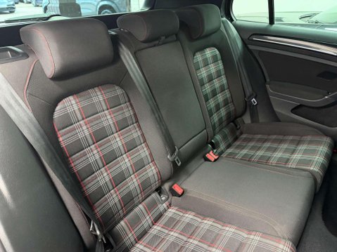 Volkswagen Golf 2.0 TSI BlueMotion Tech GTI Hatchback 5dr Petrol DSG Euro 6 (s/s) (220 ps) 44