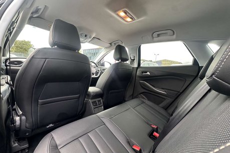 Vauxhall Grandland X 1.6 13.2kWh Business Edition Nav Premium SUV 5dr Petrol Plug-in Hybrid Auto 23