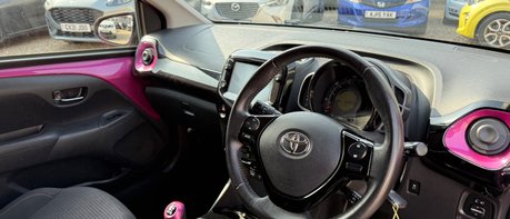 Toyota Aygo VVT-I X-CITE.5 TOYOTA SERVICES.REVERSING CAMERA.A/C..1 PREVIOUS OWNER 1