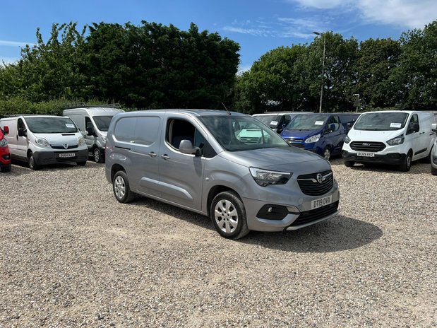 Vauxhall Combo LWB L2H1 (SOLD) Low Roof Limited 2300 Air Con Alloys Sensors EURO 6 NO VAT 4