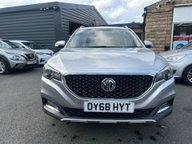 MG ZS EXCLUSIVE 10