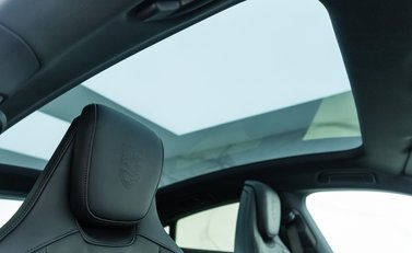 Porsche Taycan 4S 13