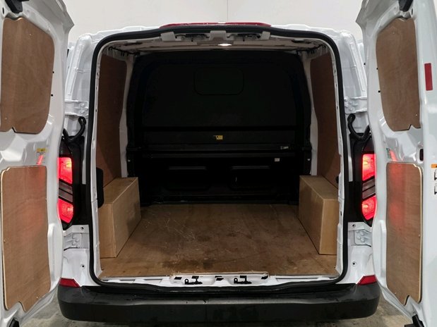 Ford Transit Custom 320 TREND L2H1 DCIV ECOBLUE 9