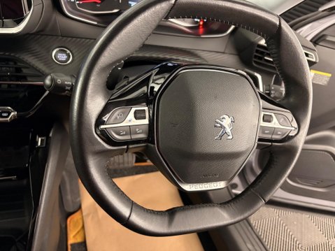 Peugeot 2008 1.2 PureTech Allure EAT Euro 6 (s/s) 5dr 25