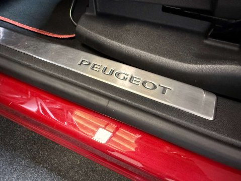 Peugeot 3008 1.2 3008 GT Line S/S 5dr 44