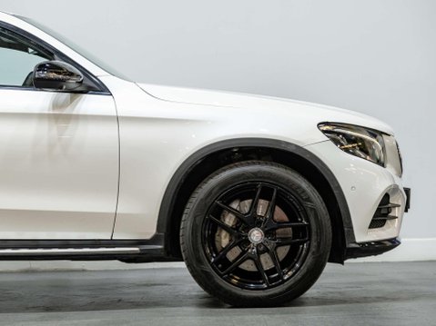 Mercedes-Benz GLC 2.1 GLC220d AMG Line (Premium Plus) Coupe 5dr Diesel G-Tronic 4MATIC Euro 6 22