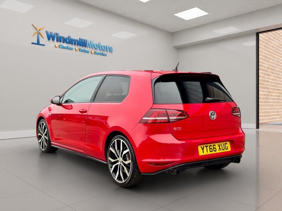 2016 Volkswagen Golf — image 9