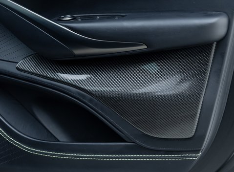 Aston Martin DBX 707 27